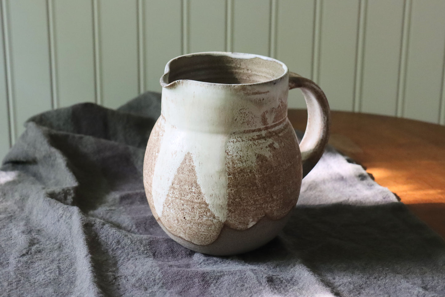 Lichene Jug
